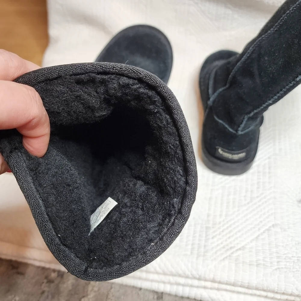 Koolaburra by Ugg kids VICTORIA TALL suede boots.